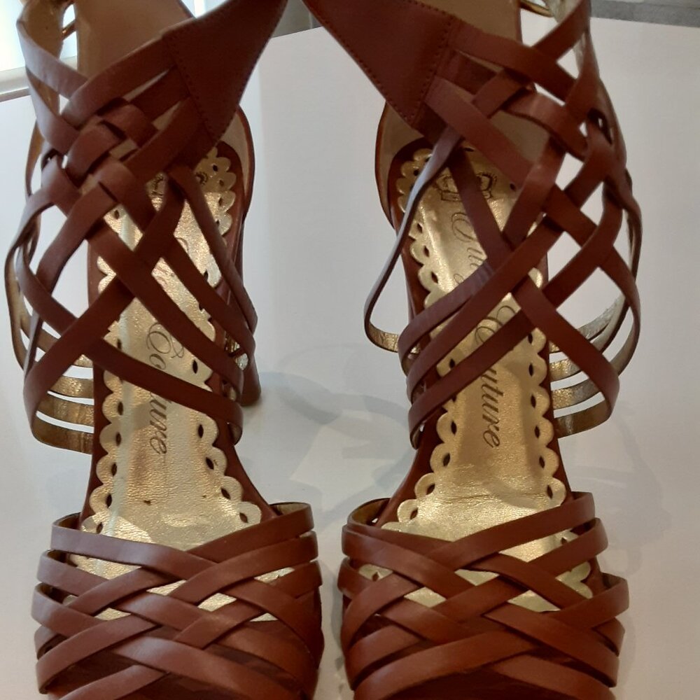 Juicy Couture Tan Strappy heels